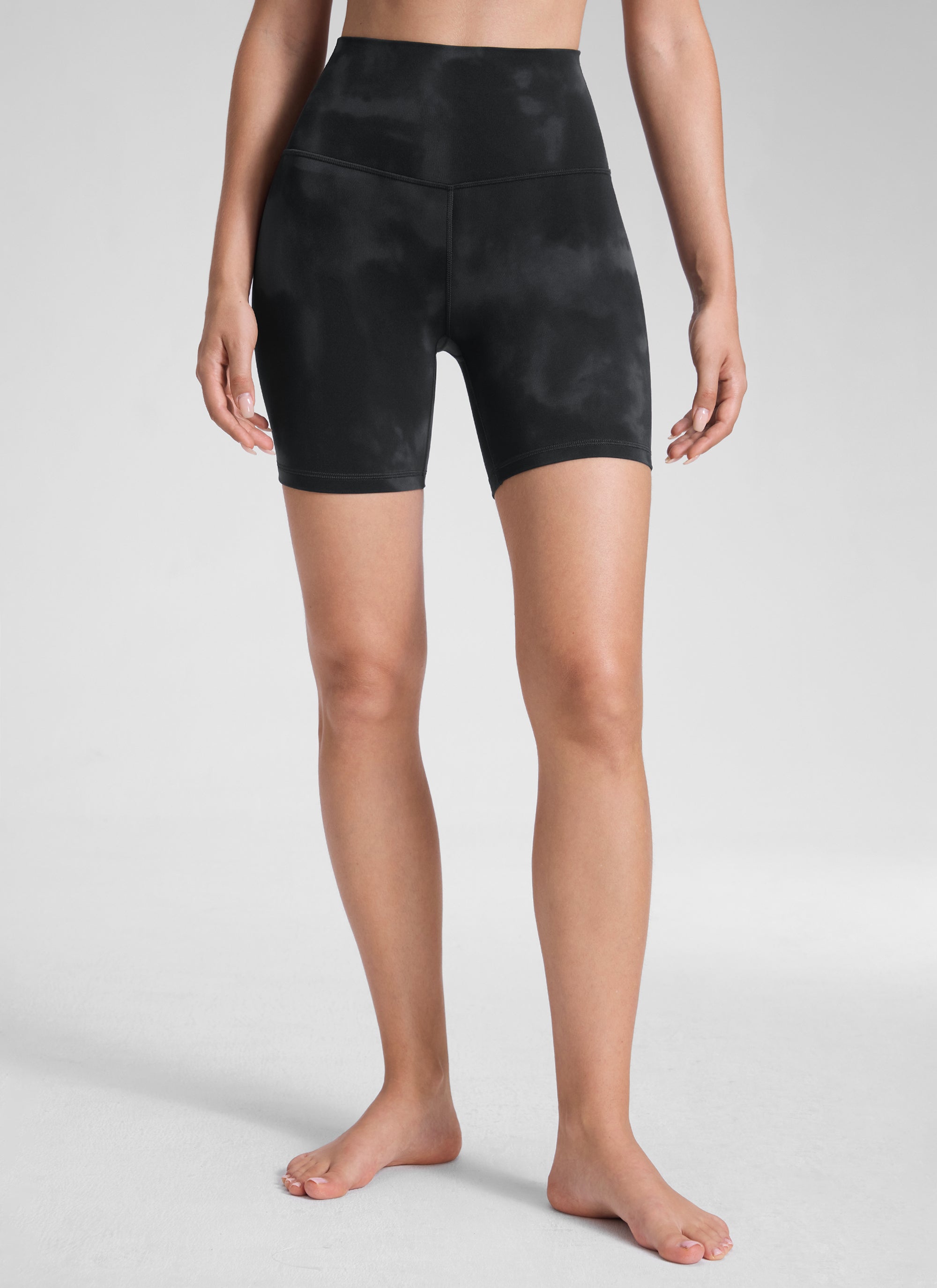 CRZ YOGA Quần short yoga cạp cao dành cho nữ kiểu biker Butterluxe 6'' Màu đen in hoa kiểu tie-dye