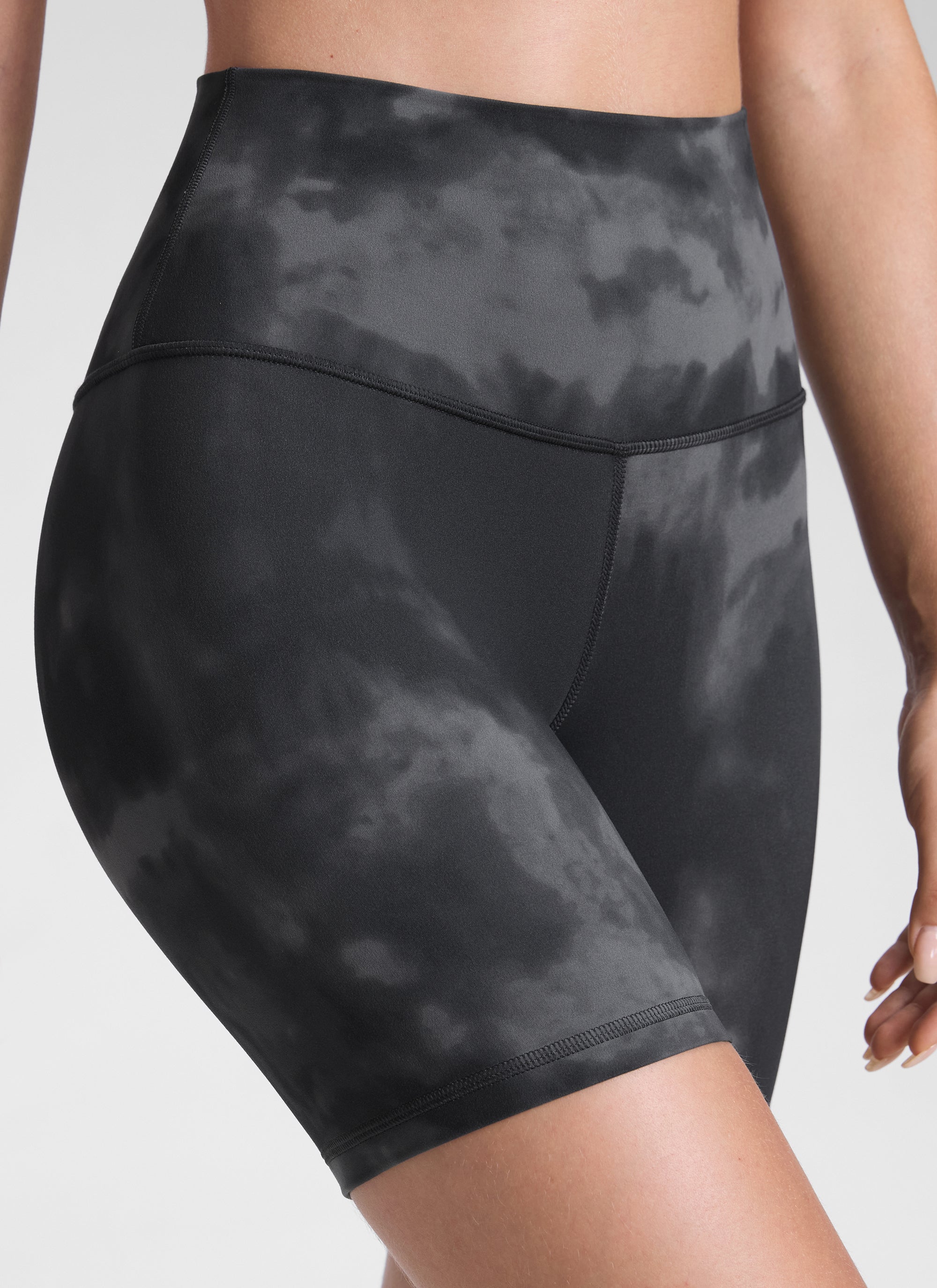 CRZ YOGA Quần short yoga cạp cao dành cho nữ kiểu biker Butterluxe 6'' Màu xám hoa tie-dye