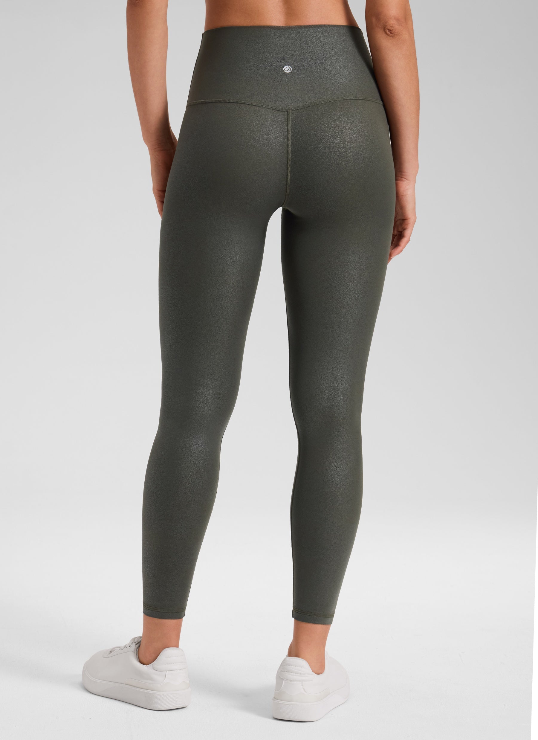 Seluar Legging Kulit Tiruan Matte Butterluxe Wanita CRZ YOGA 64 cm Corak Kerajang Hijau Zaitun