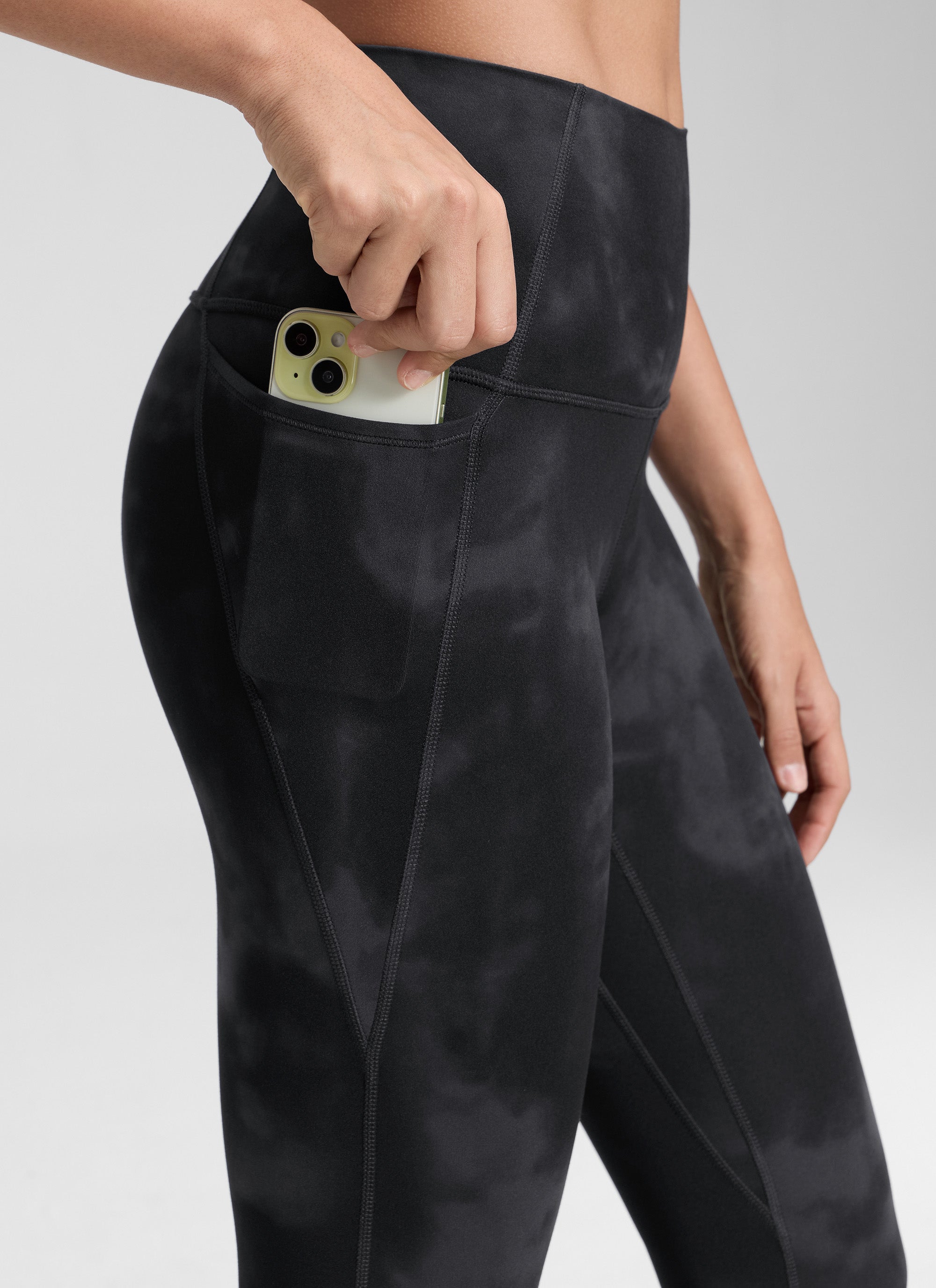 CRZ YOGA Quần legging nữ kiểu yoga dáng rộng, cạp cao, có túi kiểu “ Butterluxe ”, dài 25 inch, màu đen, họa tiết hoa tie-dye