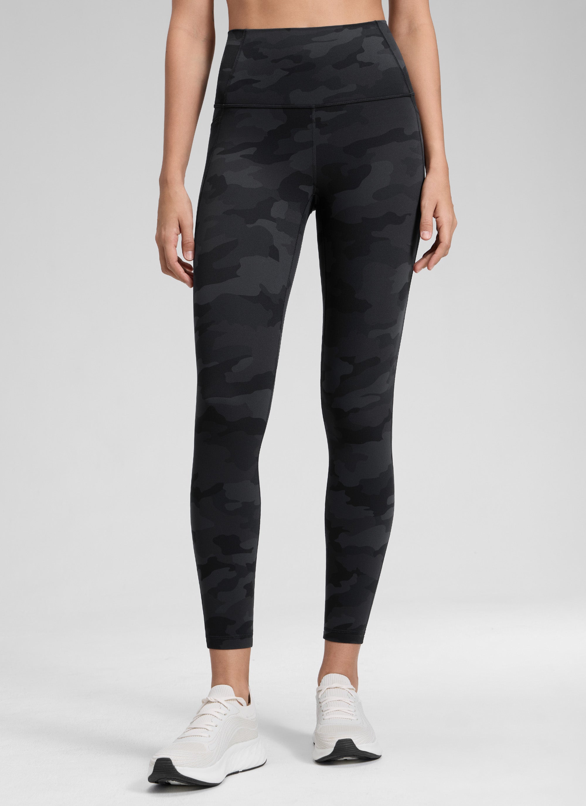 CRZ YOGA Quần legging nữ kiểu yoga dáng rộng, cạp cao, có túi kiểu “ Butterluxe ”, dài 25 inch, màu xám đậm họa tiết ngụy trang 2