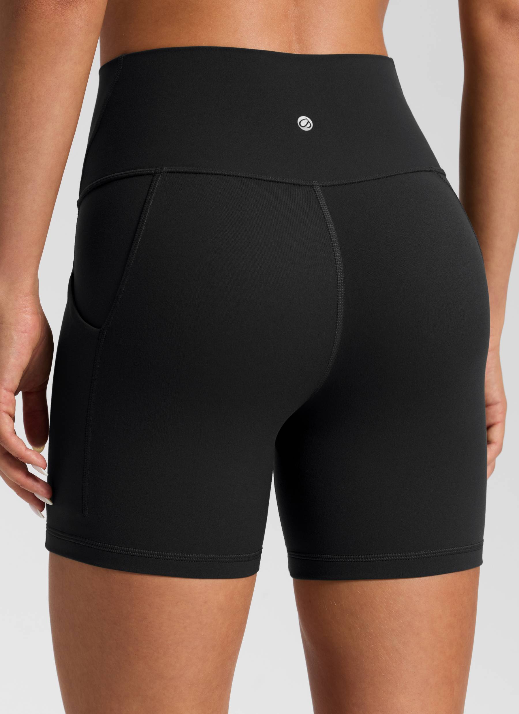 CRZ YOGA Yoga Wanita Bertingkat Tinggi Biker Butterluxe Seluar Pendek Poket 5'' Hitam