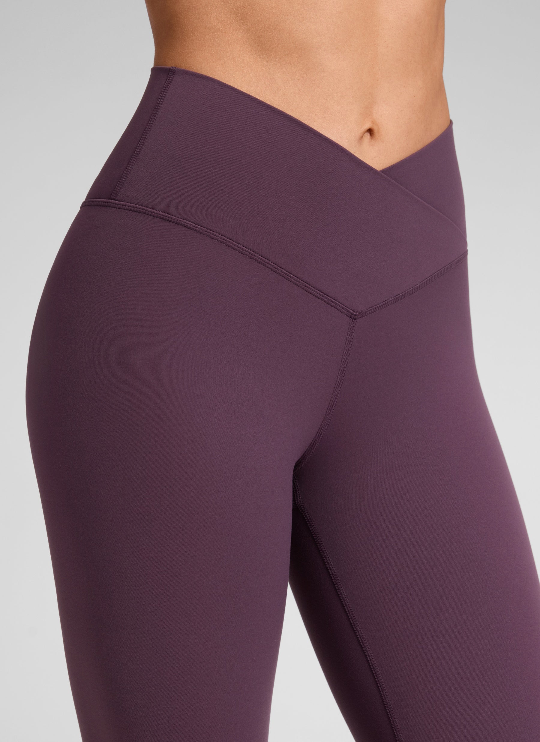 CRZ YOGA Wanita Bertingkat Tinggi Butterluxe Legging Yoga 25'' V Pinggang Silang Grape Thistle Ungu