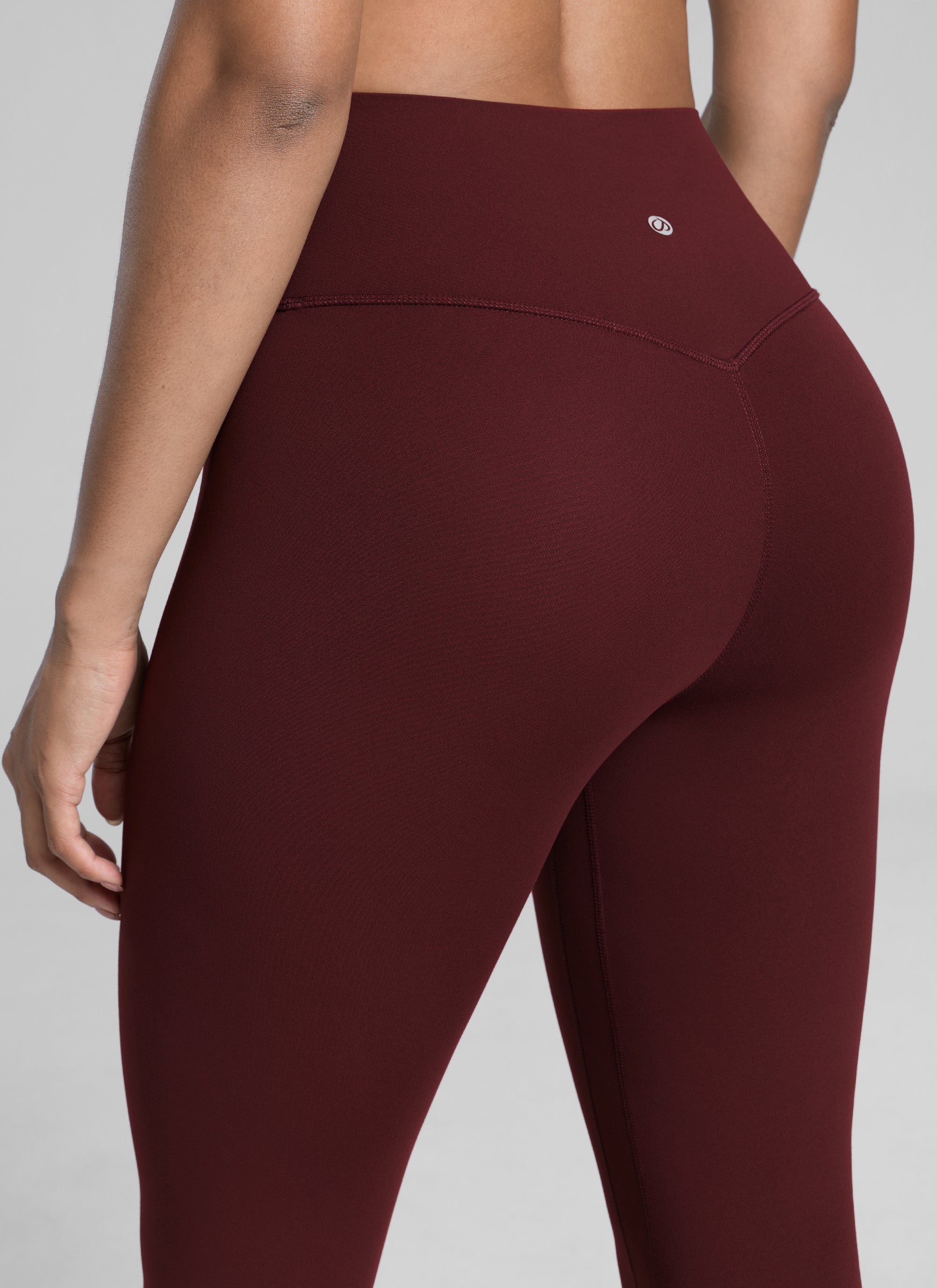 CRZ YOGA Pambabaeng Pag-eehersisyo Mataas na Pagtaas Butterlift Yoga Leggings 25'' Pulang Merlot