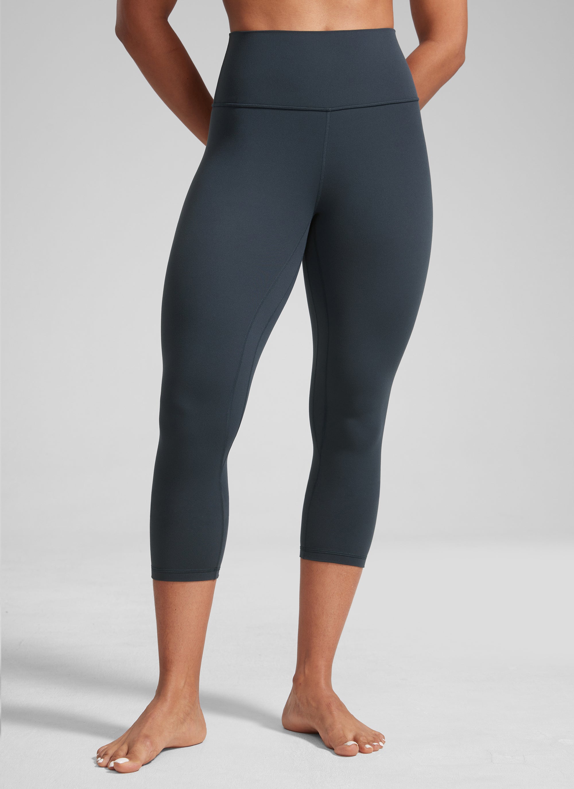 CRZ YOGA レディース ハイウエスト カプリ ワークアウト レギンス 21