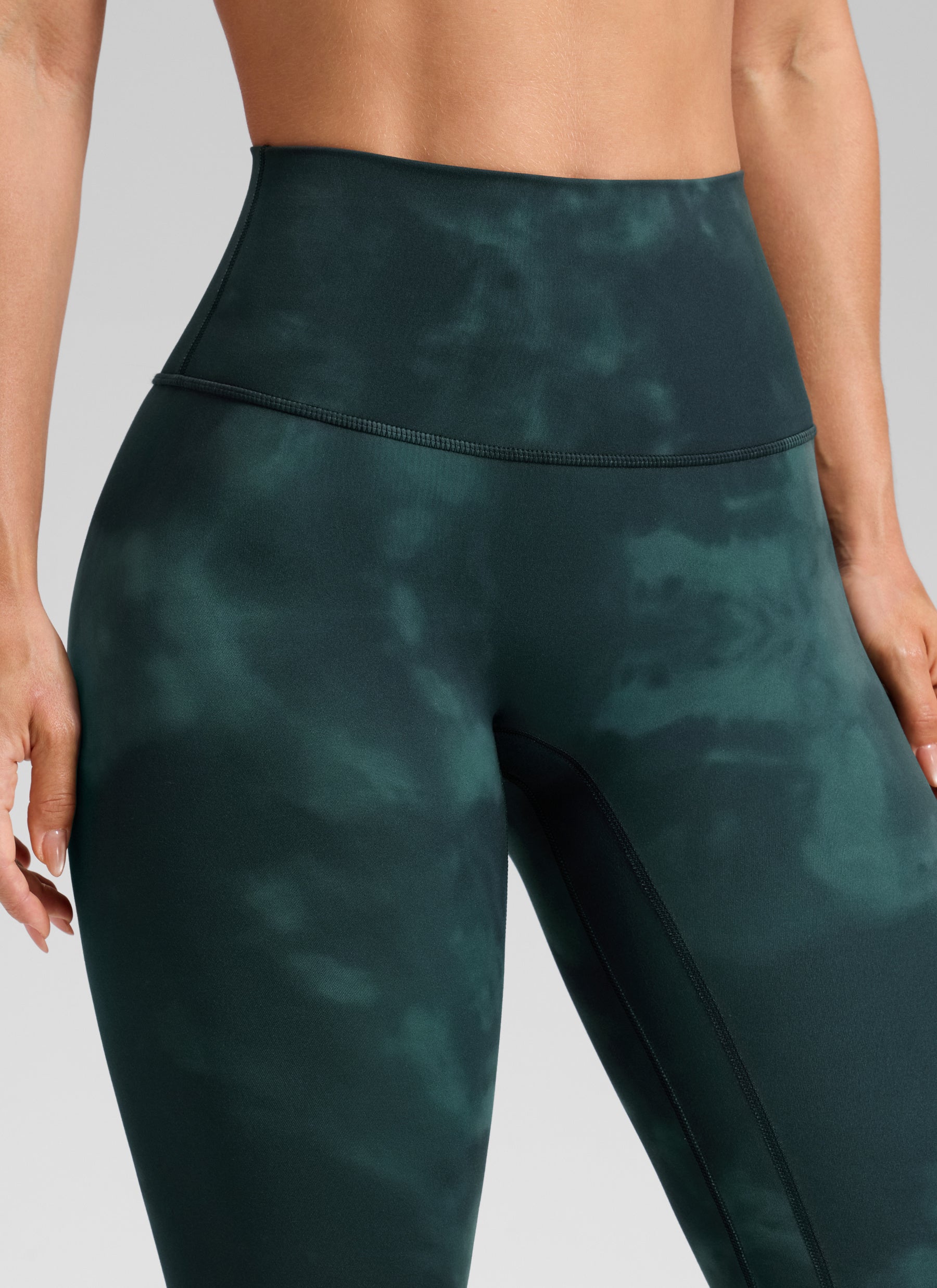 CRZ YOGA Legging Yoga Butterluxe Pinggang Tinggi Tanpa Jahitan Depan Wanita 64 cm Motif Bunga Tie-Dye Hijau Emerald