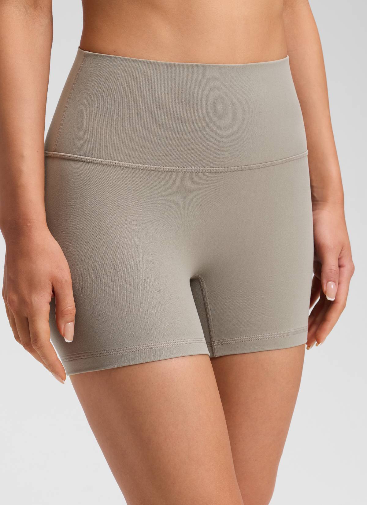 CRZ YOGA Wanita Butterluxe Seluar Pendek Yoga Tinggi Tanpa Jahitan Depan 4'' Kelabu Abu Hangat