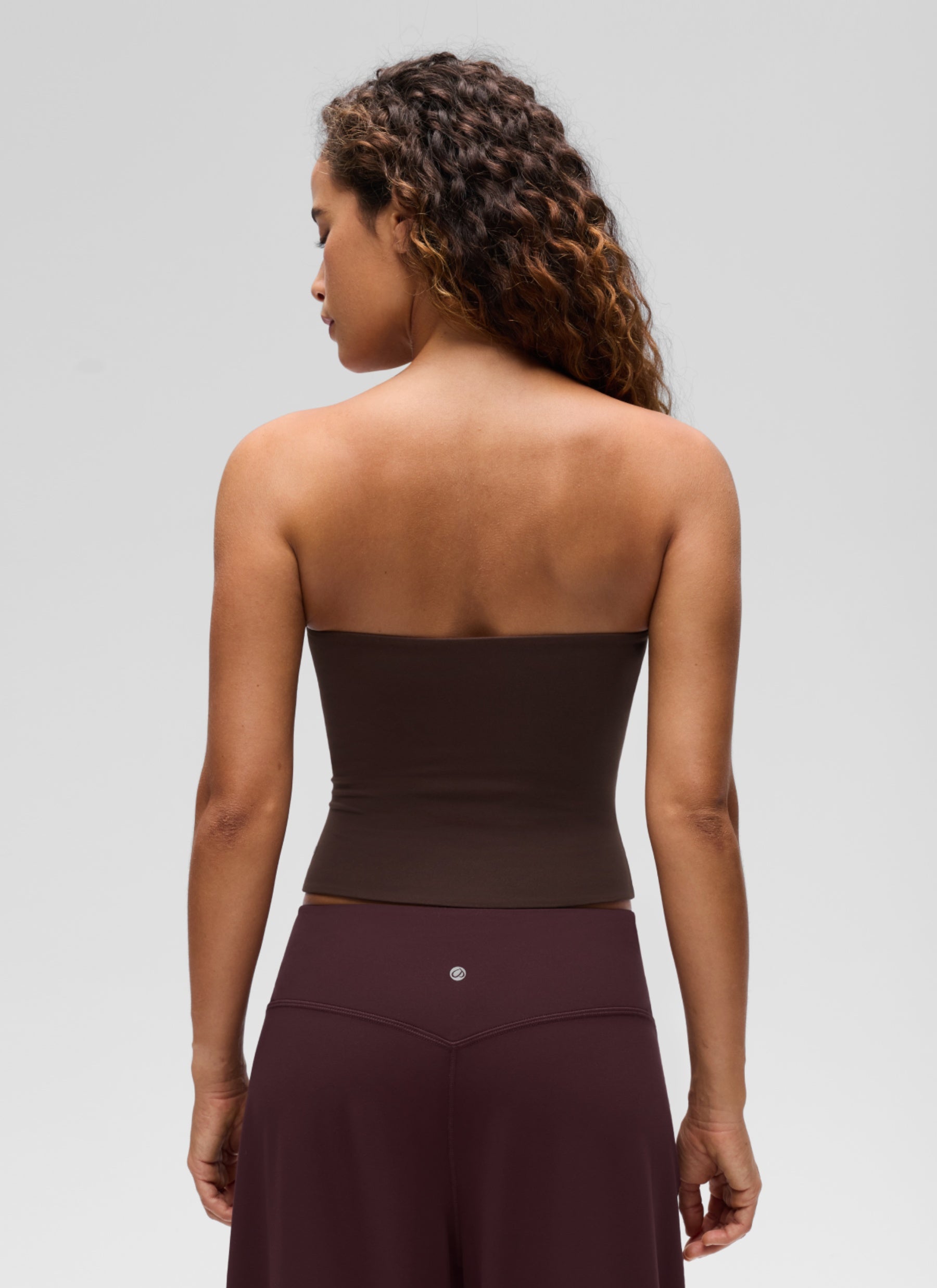 CRZ YOGA महिलाओं के कैज़ुअल Butterluxe टाइट फिट स्ट्रैपलेस टॉप हॉट फ़ज ब्राउन