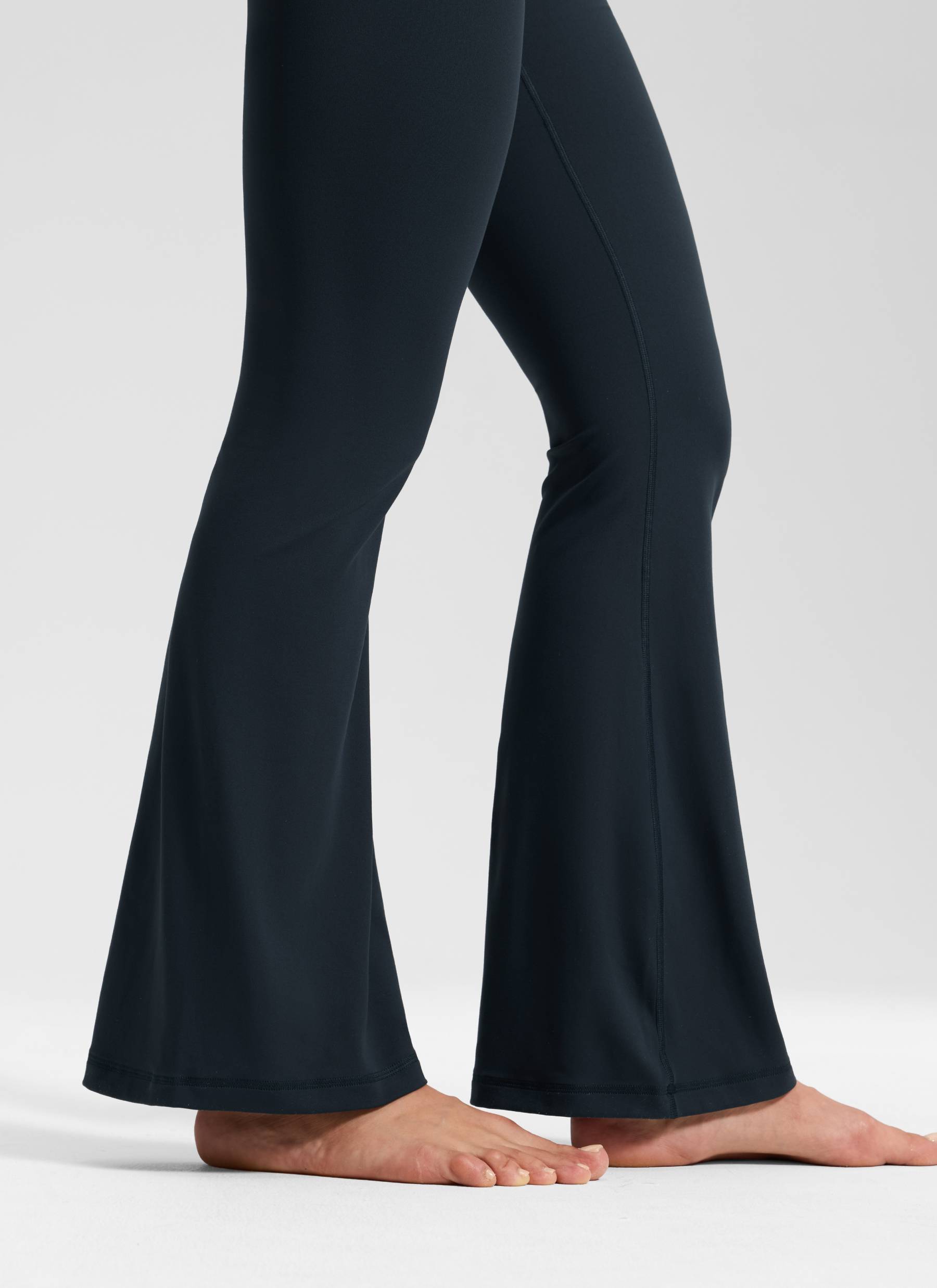 CRZ YOGA Quần legging nữ kiểu chéo chữ V, cạp cao, ống loe, màu Butterluxe , cỡ 31
