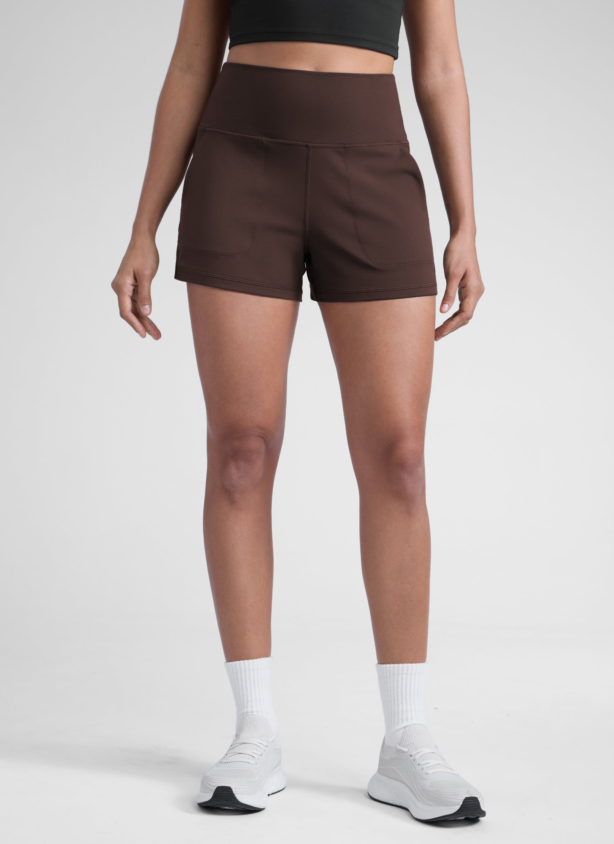 CRZ YOGA レディースButterlift ショートパンツ（ポケット付き・裏地なし） ホットファッジブラウン