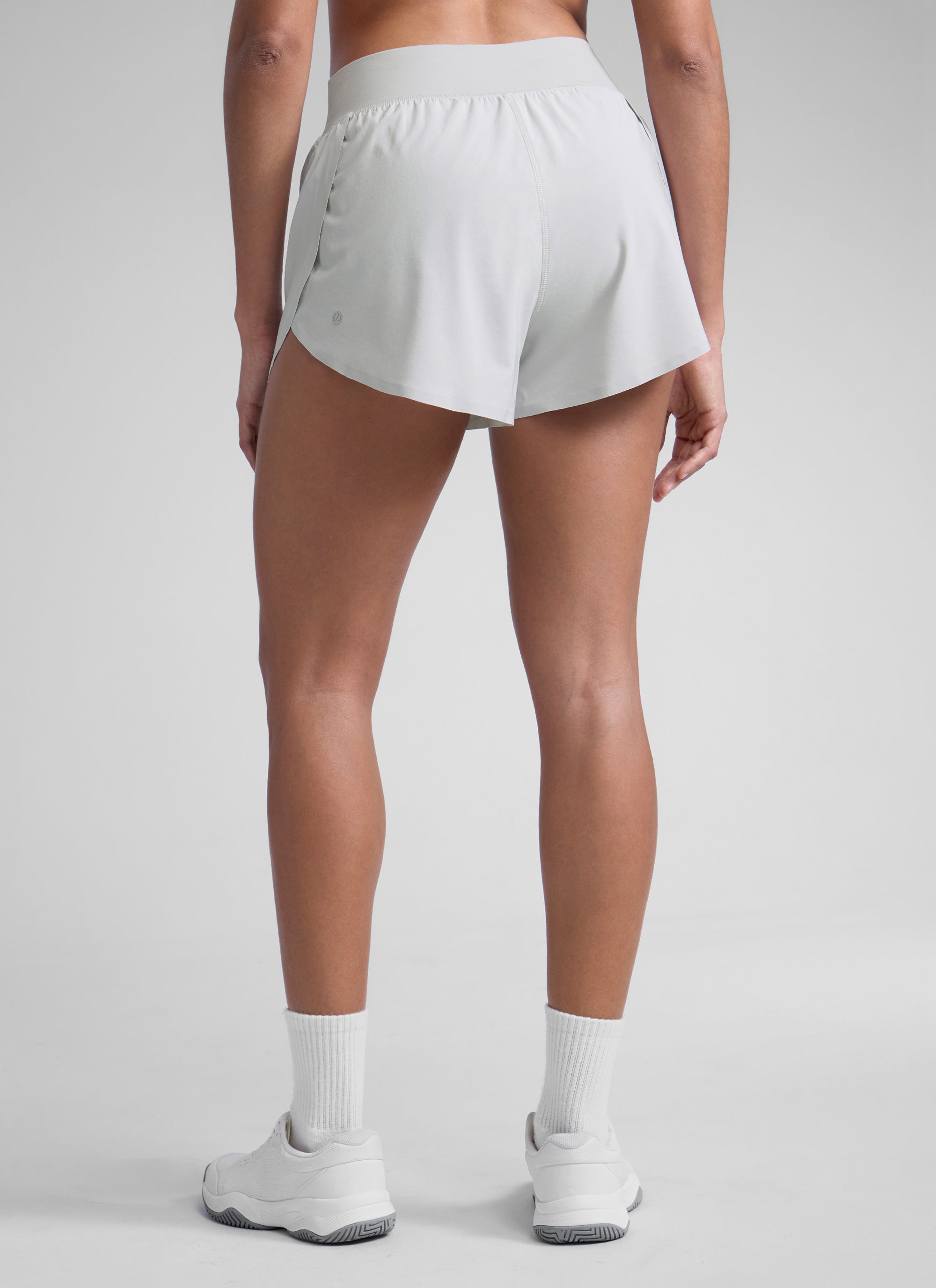 CRZ YOGA Pambabaeng Pambabaeng Pangtakbo High Rise Mesh Lined Shorts 3'' Workout Short Platinum Grey