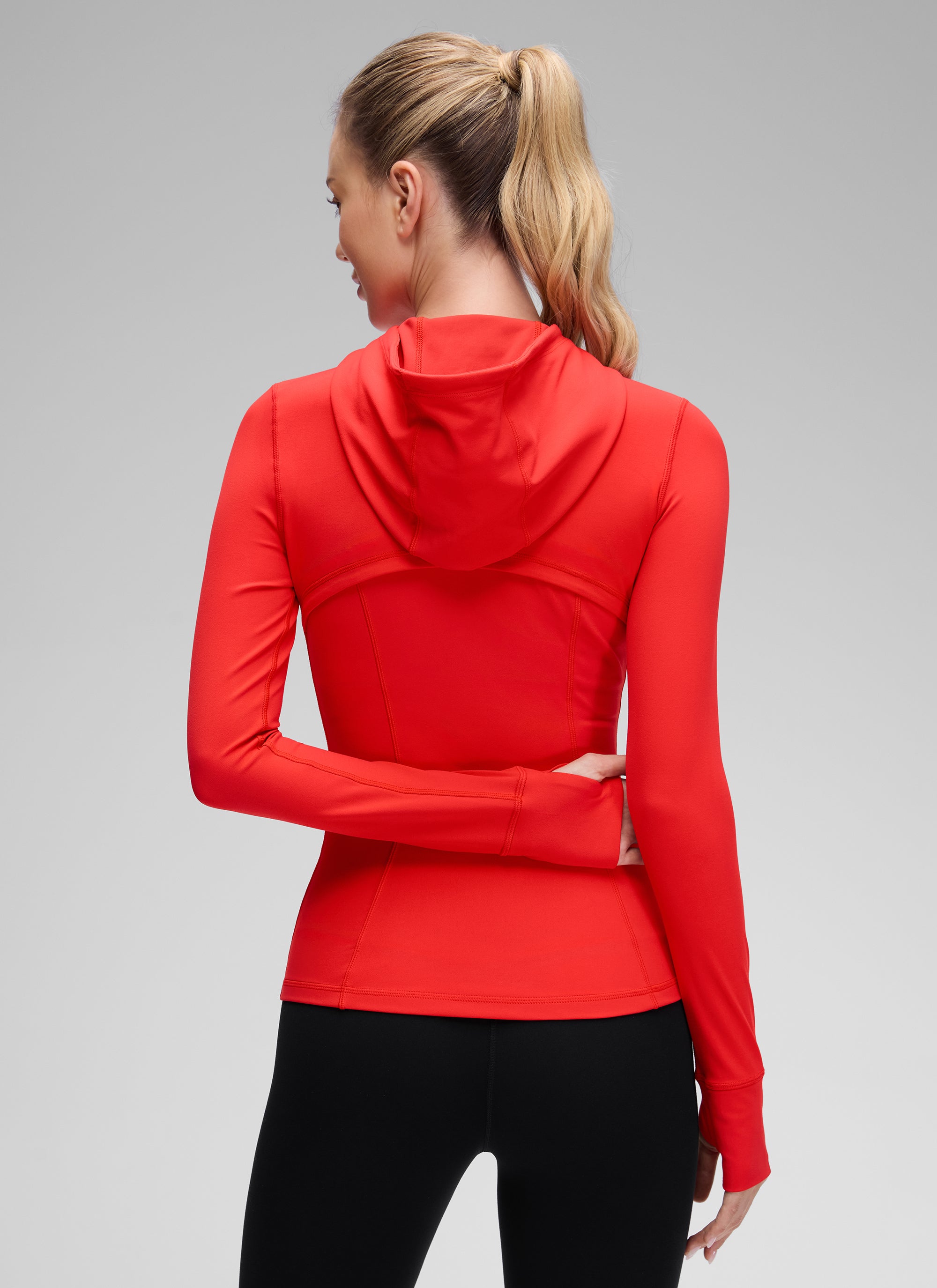 CRZ YOGA Jaket Hoodie Wanita dengan Resleting Penuh, Potongan Slim Fit, Kantong, dan Motif " Butterluxe ", Warna Merah Tua