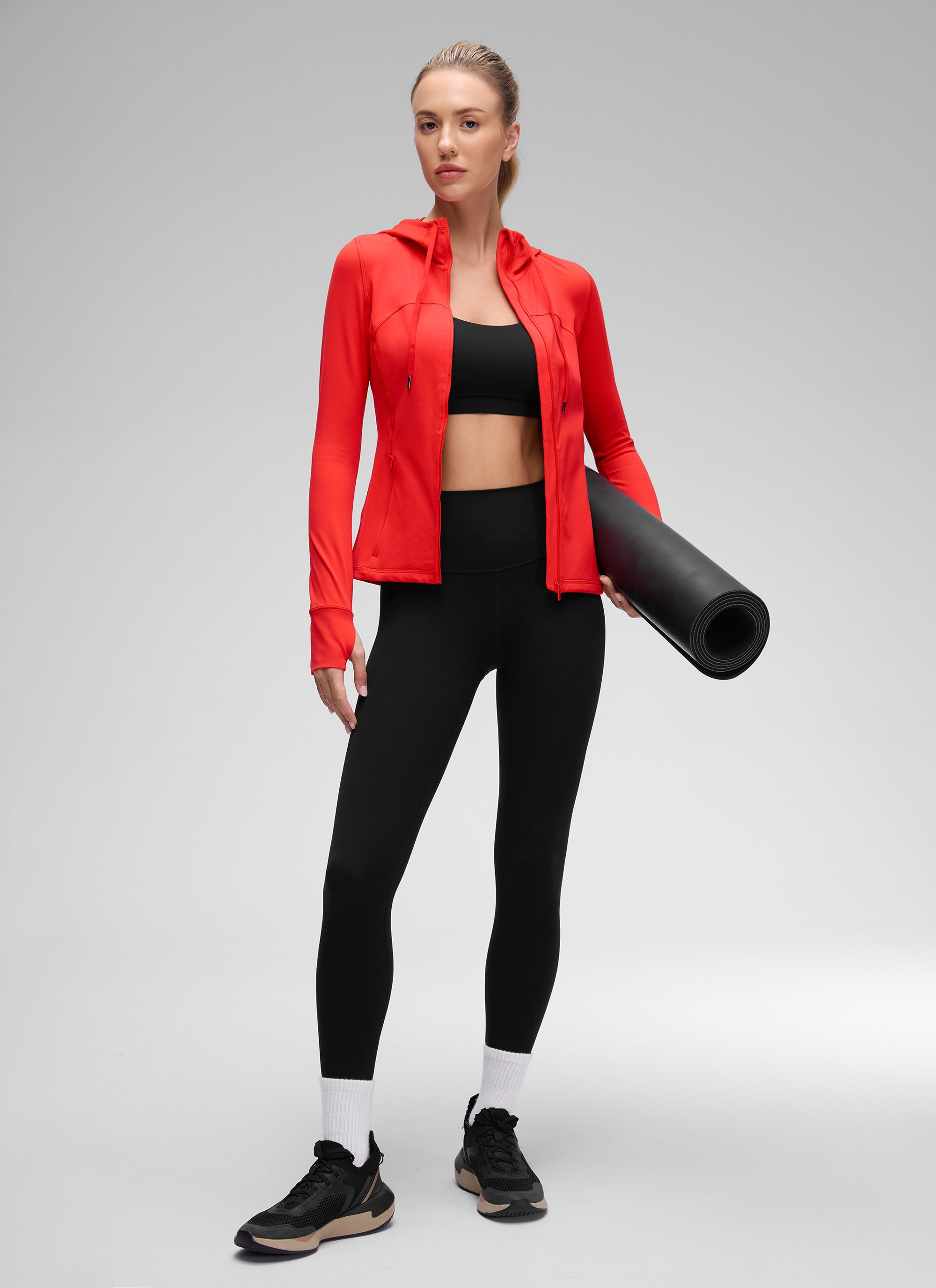 CRZ YOGA Jaket Hoodie Wanita dengan Resleting Penuh, Potongan Slim Fit, Kantong, dan Motif " Butterluxe ", Warna Merah Tua