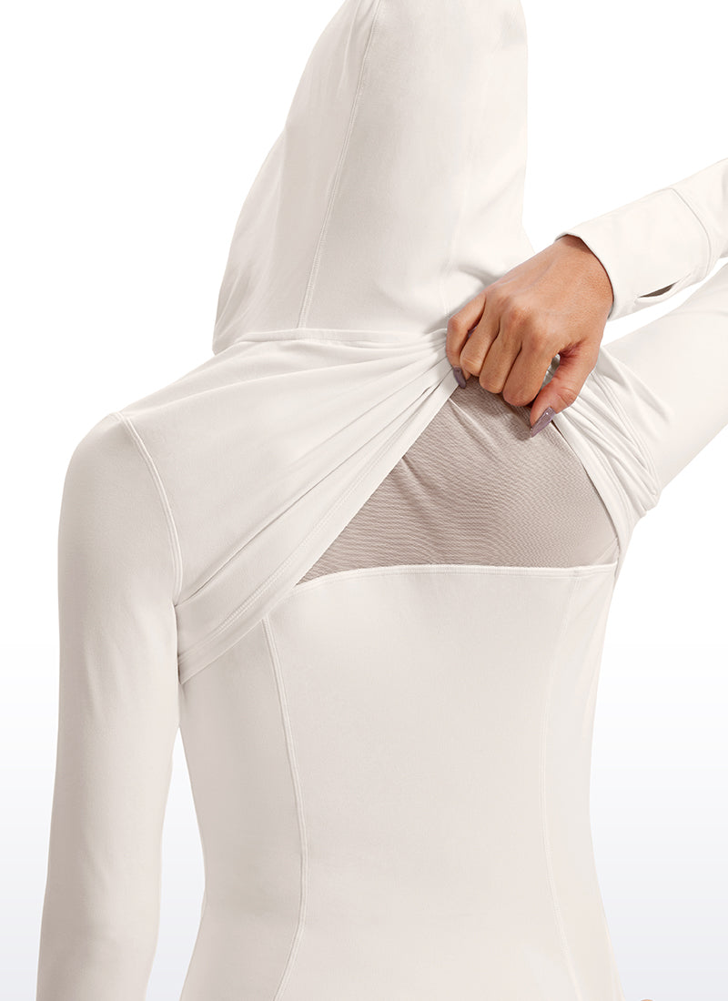Butterluxe CRZ YOGA Pakaian Luar Wanita dengan Kantong, Potongan Slim Fit, Resleting Penuh, dan Kap, Warna Putih dan Aprikot