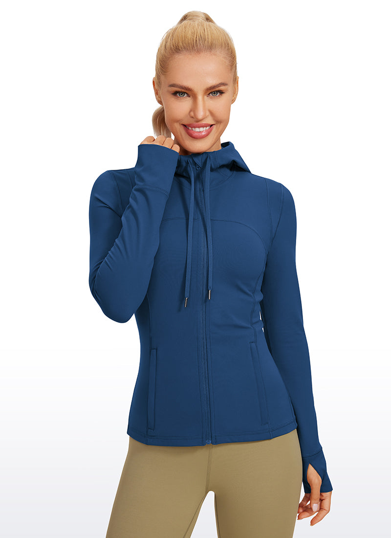 CRZ YOGA Jaket Hoodie Wanita dengan Ritsleting Penuh, Potongan Slim Fit, Saku, dan Motif " Butterluxe ", Warna French Navy