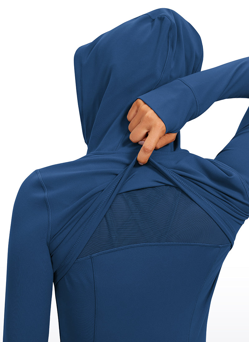 CRZ YOGA Jaket Hoodie Wanita dengan Ritsleting Penuh, Potongan Slim Fit, Saku, dan Motif " Butterluxe ", Warna French Navy