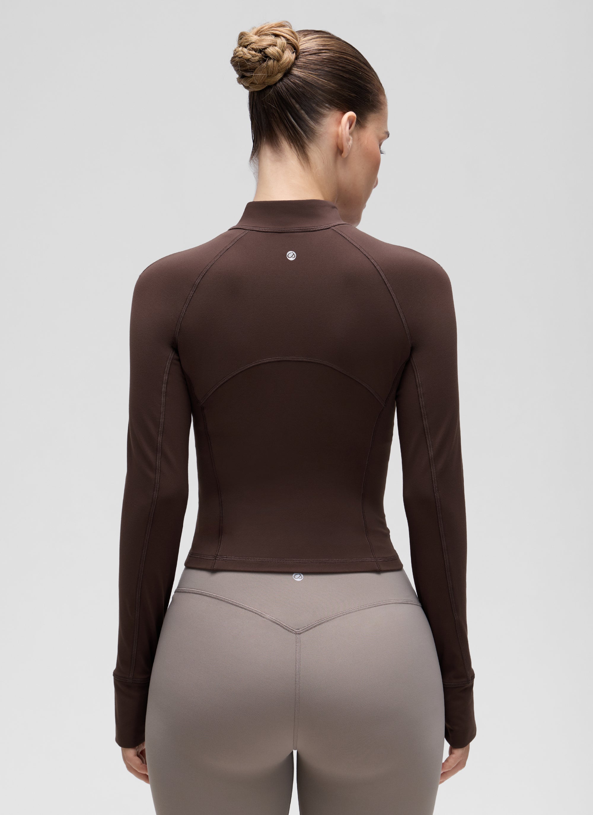 Baju Yoga Slim Fit Wanita CRZ YOGA Butterluxe Baju Lengan Panjang Separuh Zip Coklat Panas Fudge