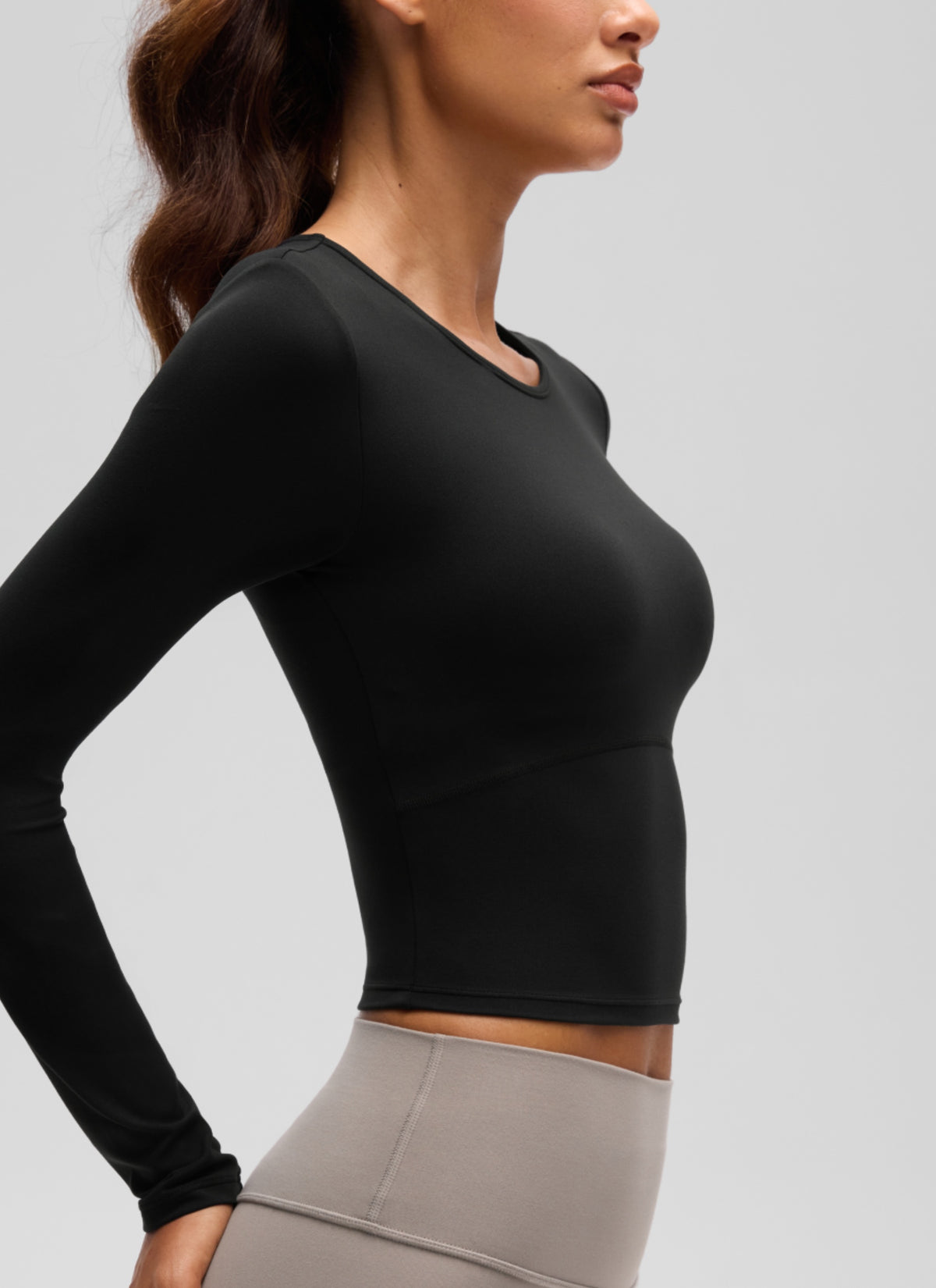 CRZ YOGA Women's Slim Fit Yoga Butterluxe Crop Long Sleeves Front Seam Black @model_info:J