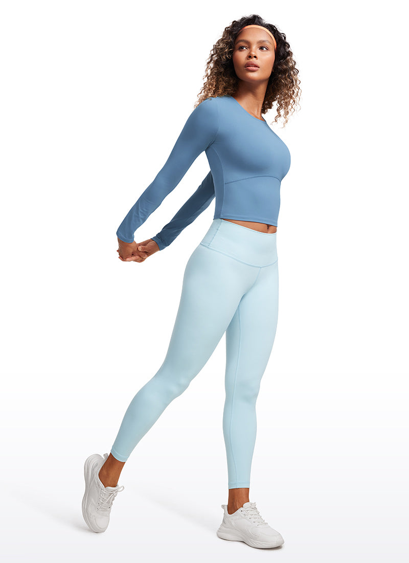 CRZ YOGA महिलाओं के लिए स्लिम फिट योगा Butterluxe क्रॉप टॉप, लंबी आस्तीन, सामने की ओर सिलाई, यूनिवर्स ब्लू