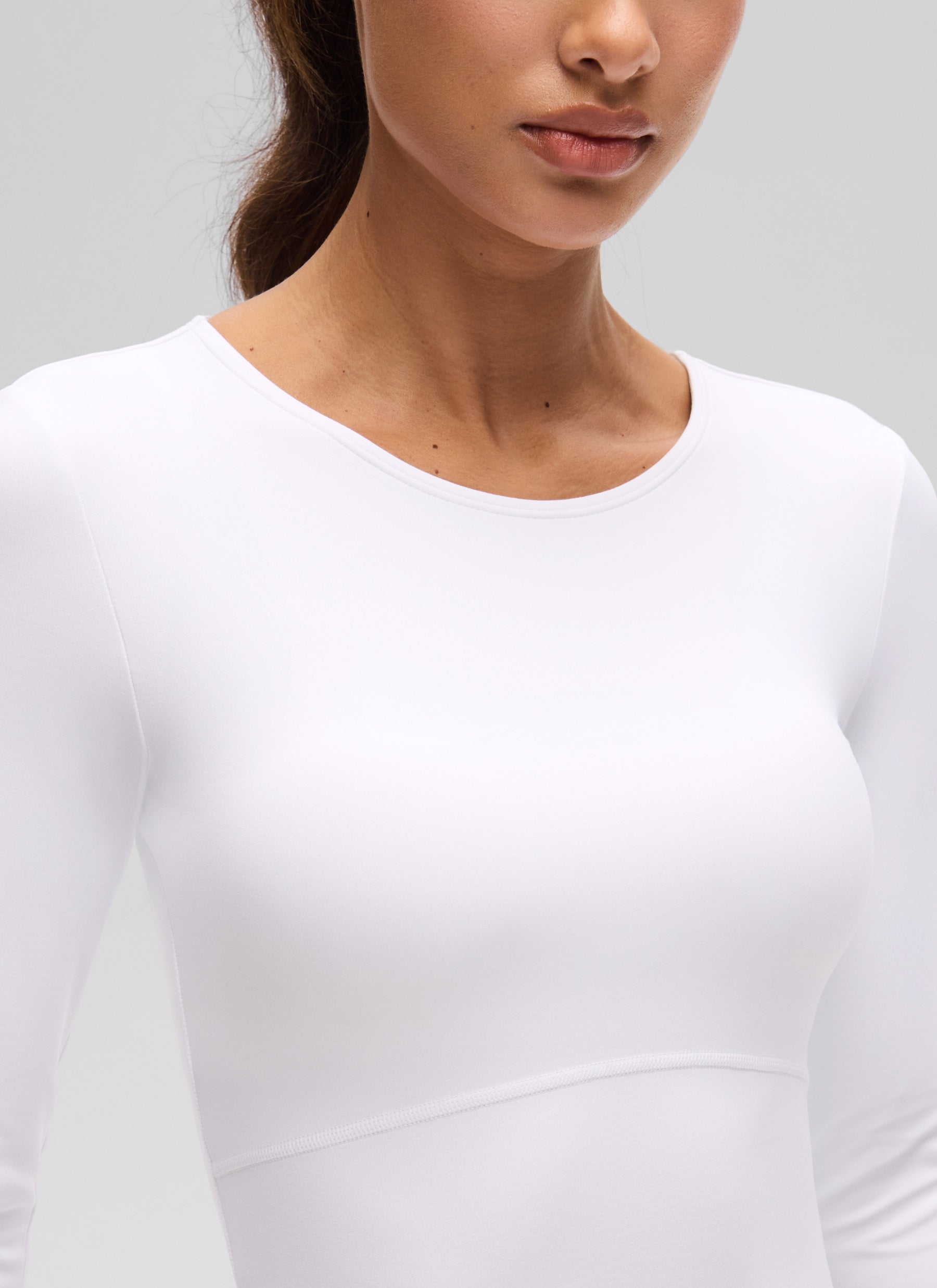 CRZ YOGA Women's Slim Fit Yoga Butterluxe Crop Long Sleeves Front Seam White @model_info:J
